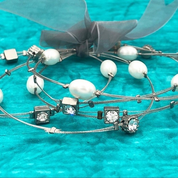 🌼 Pearl Rhinestone Silver Wire Bracelet Set - Picture 2 of 2